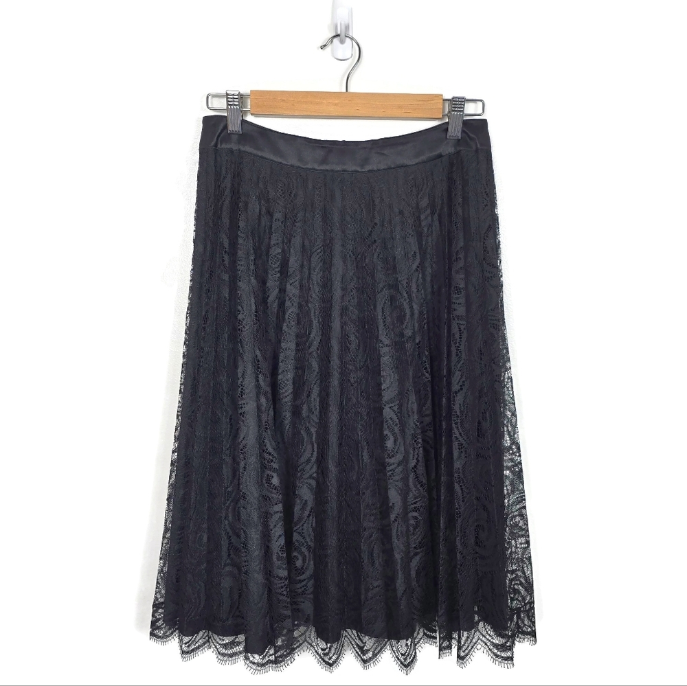 Vintage Escada Pleated Lace Skirt Scalloped Hem US 6 Black